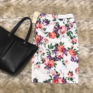 Pencil Skirt- FLORAL & Flirty!